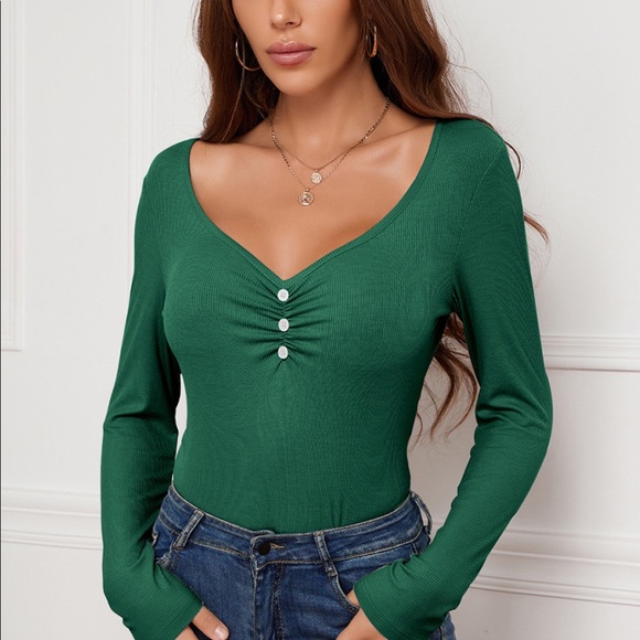 V-Neck Ruched Button Top - Picture 10 of 14